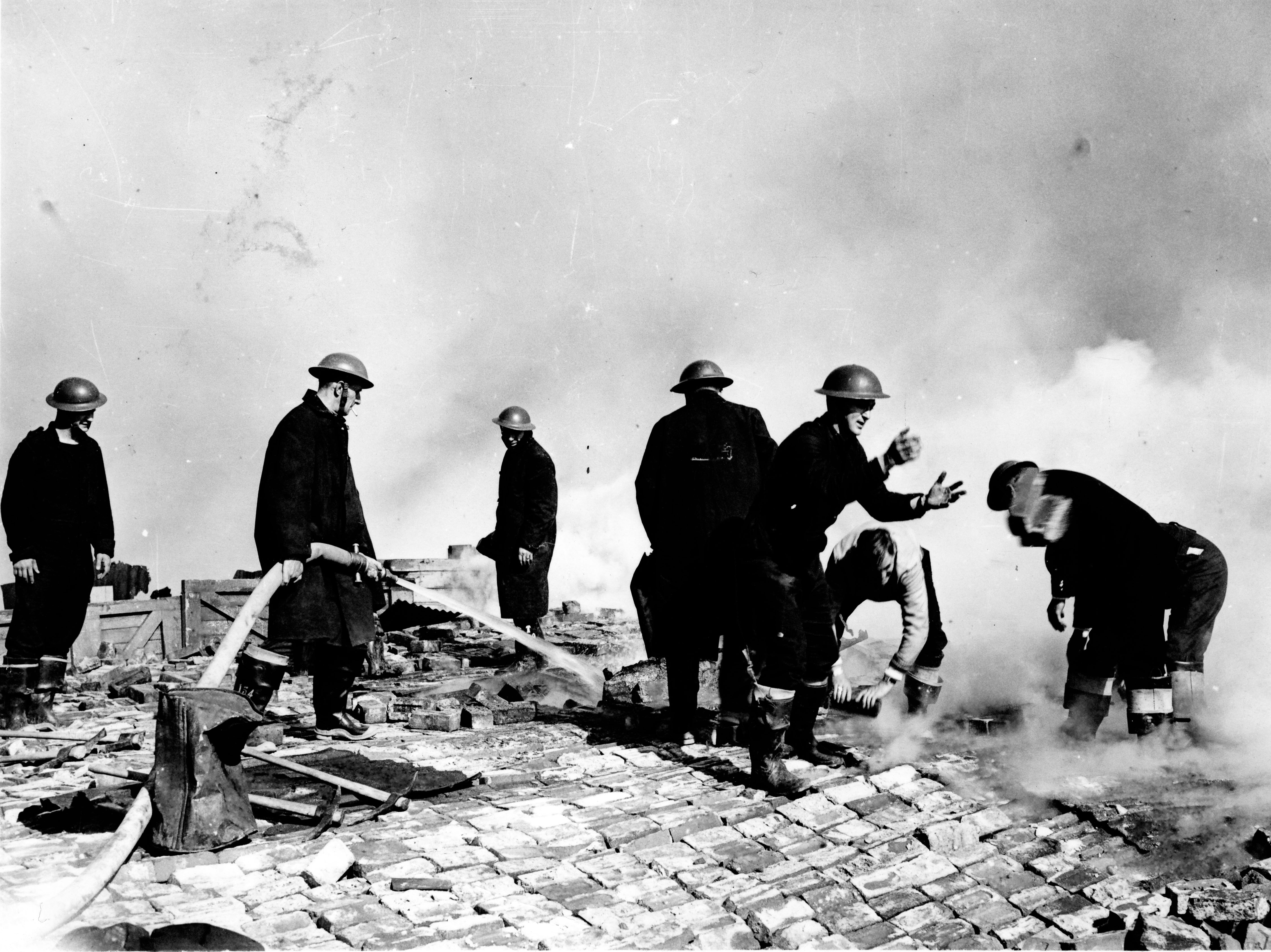 We Remember Firefighting During The Blitz, 80 Years On | Devon And ...